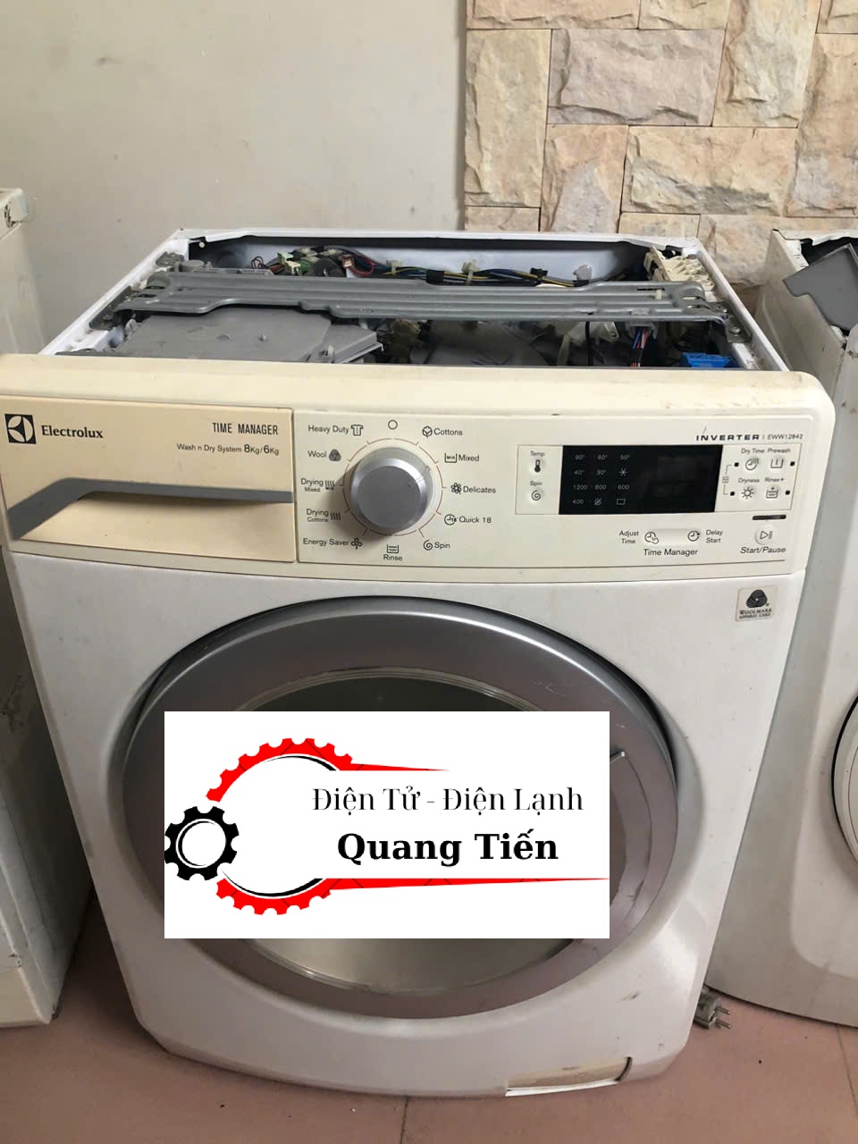 dientudienlanhquangtien.com