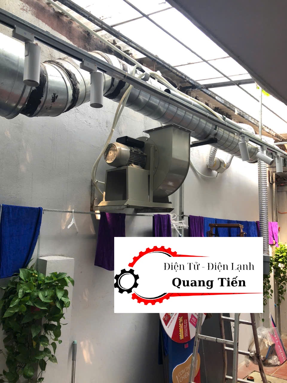 Lắp đặt máy hút mùi công nghiệp