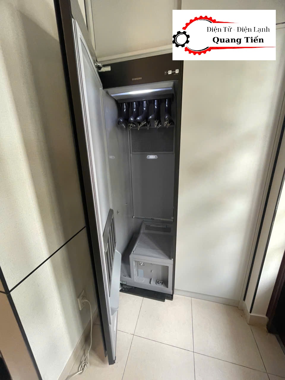 Sửa tủ chăm sóc quần áo tại nhà